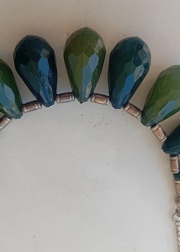  Beden Uzun Zincir Detaylı yeşil Kolye