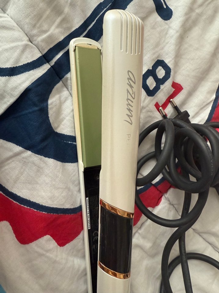 Beyaz ve Gri Saç Düzleştirici - Görsel 2