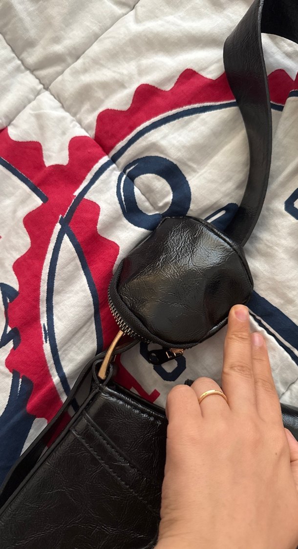 Tokalı Siyah Yılan Desenli Deri Kadın Çanta - Görsel 2