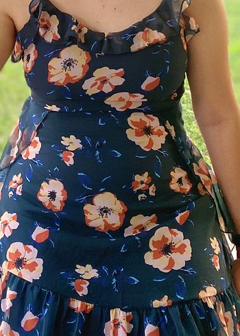 Lacivert Çiçek Desenli Askılı Mini Elbise - Görsel 4