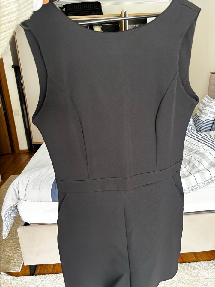 Siyah mini bisiklet Yaka Kolsuz şort tulum - Görsel 2