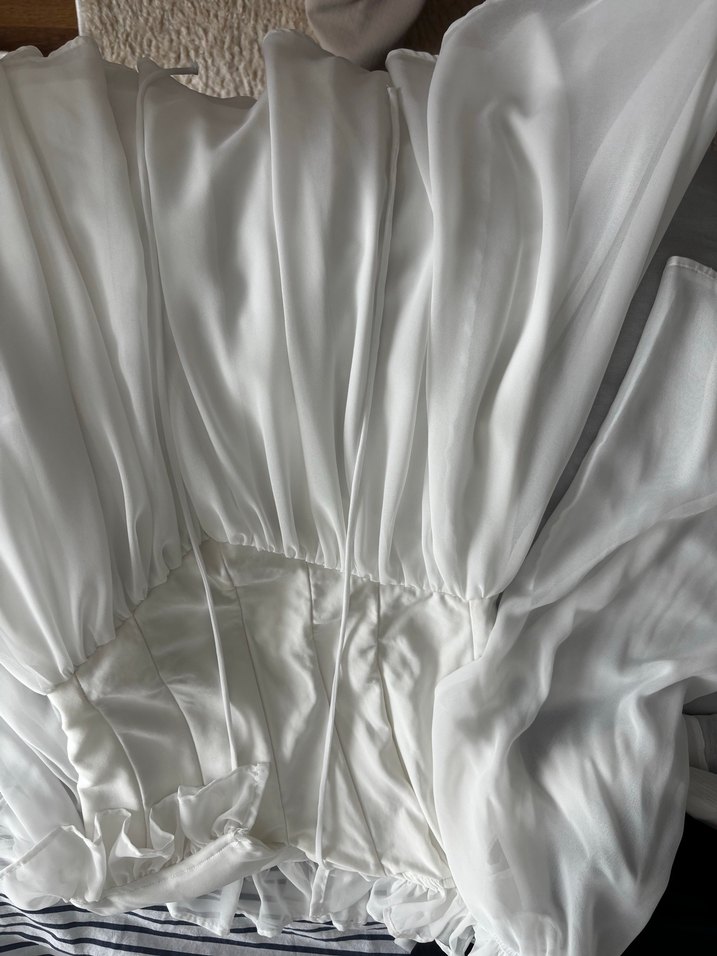 Beyaz şifon mini fırfırlı elbise - Görsel 3