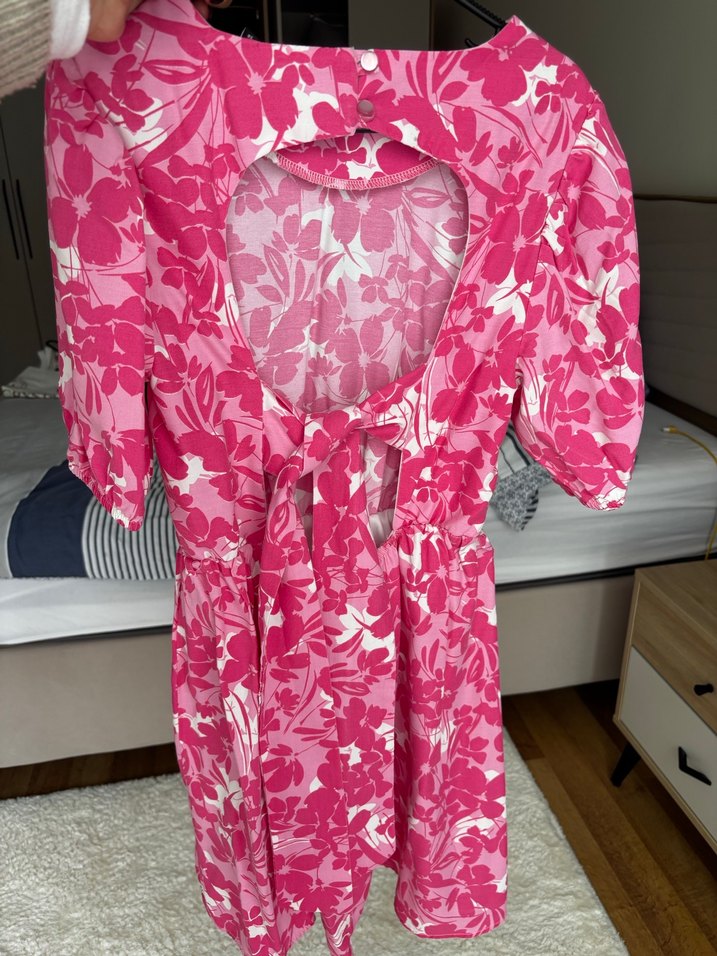 Pembe çiçekli elbise - Görsel 2