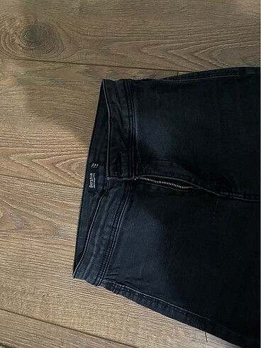 s Beden siyah Renk Bershka siyah pantolon.