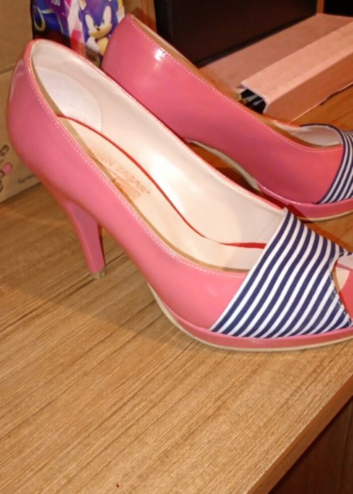 Topuklu ayakkabı - Görsel 3