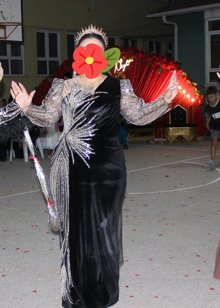 Kadife kına elbisesi - Görsel 3