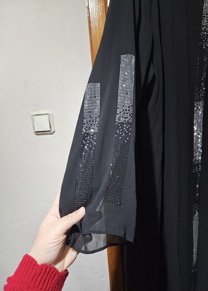 Tesettür büyük beden pullu elbise - Görsel 4