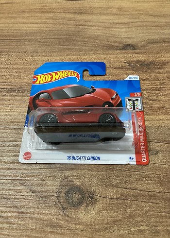  '16 Bugatti Chiron Kırmızı Oyuncak Araba