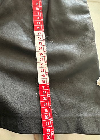 Kemerli Siyah Deri Mini Şort - Görsel 5