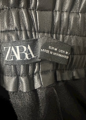 Kemerli Siyah Deri Mini Şort - Görsel 6