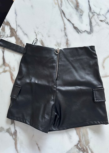 Siyah Deri Mini Şort - Görsel 5