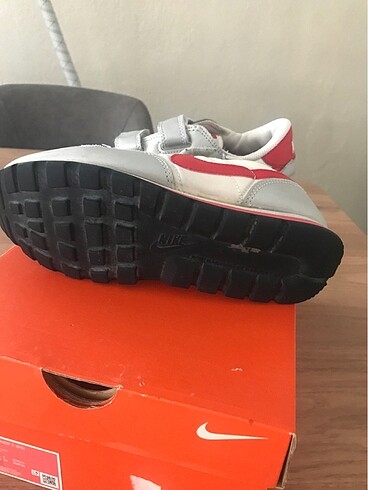 35 Beden çeşitli Renk Orjinal Nike spor ayakkabı