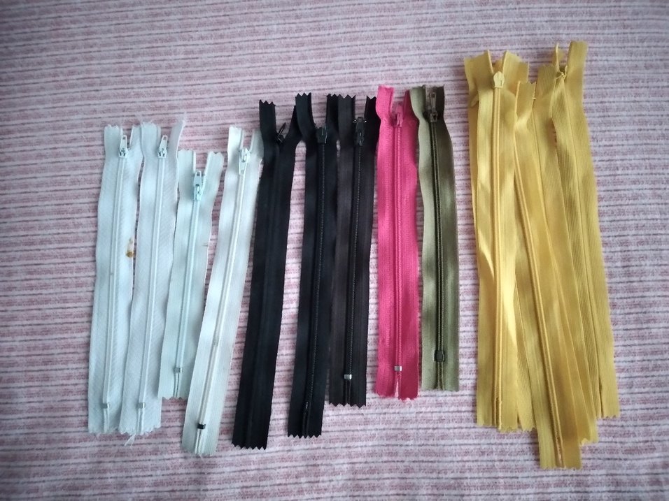 Kırmızı ve Siyah Goth Fermuar Seti - Görsel 2