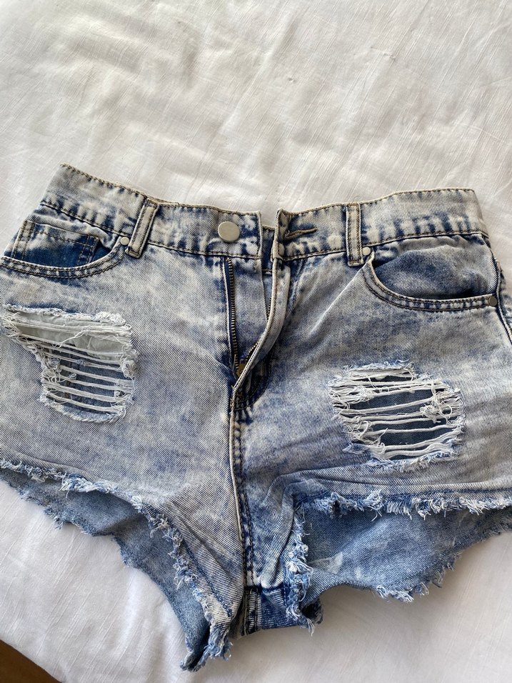 Düğmeli Gri Mavi Batik Desenli Kadın Kot Şort - Görsel 3