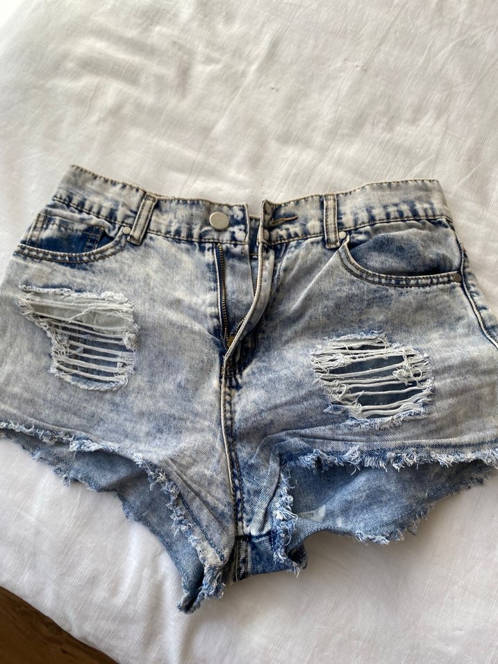 Düğmeli Gri Mavi Batik Desenli Kadın Kot Şort - Görsel 2