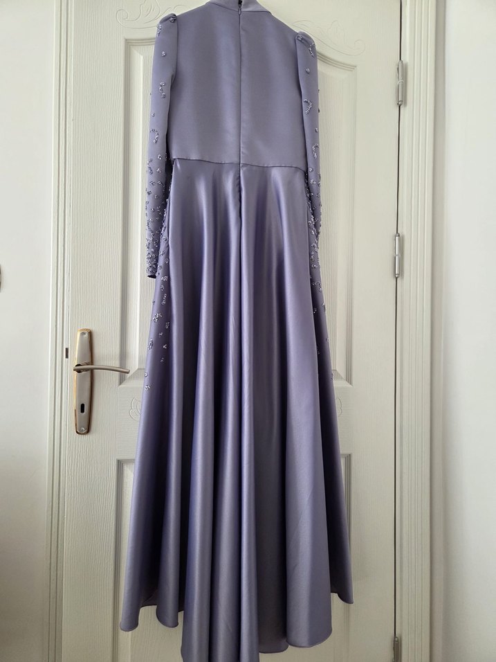 Uzun Kollu Yüksek Yakalı Mor Abiye Elbise - Görsel 5