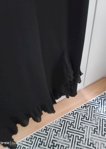 46 Beden Siyah Uzun Kollu firfirli Elbise