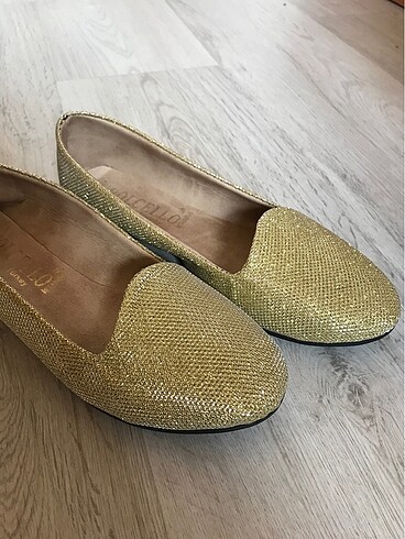 38 numara parlak gold babet