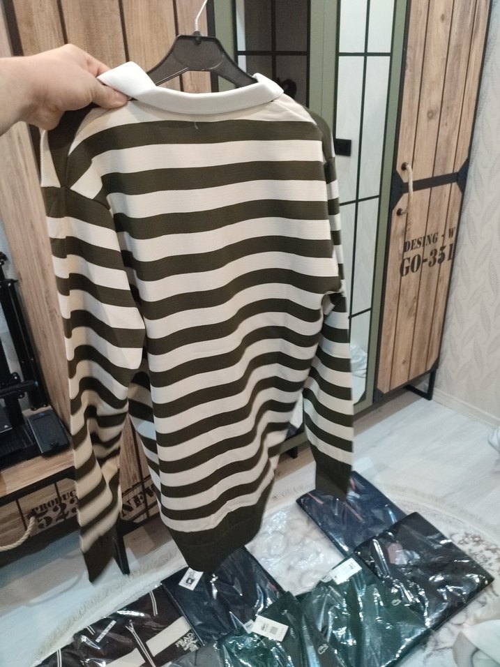 Gri Çizgili Polo Yaka Erkek Tişört - Görsel 3