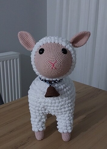 Amigurumi Kuzu Oyuncak Dekorasyon