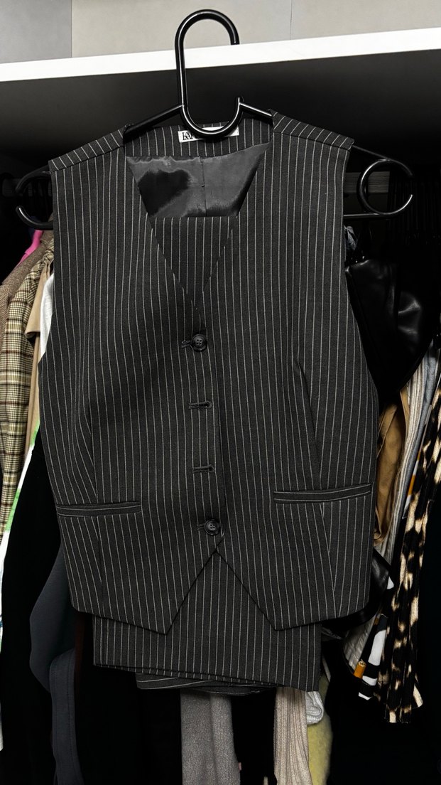 Karol Gri Çizgili Takim - Görsel 2