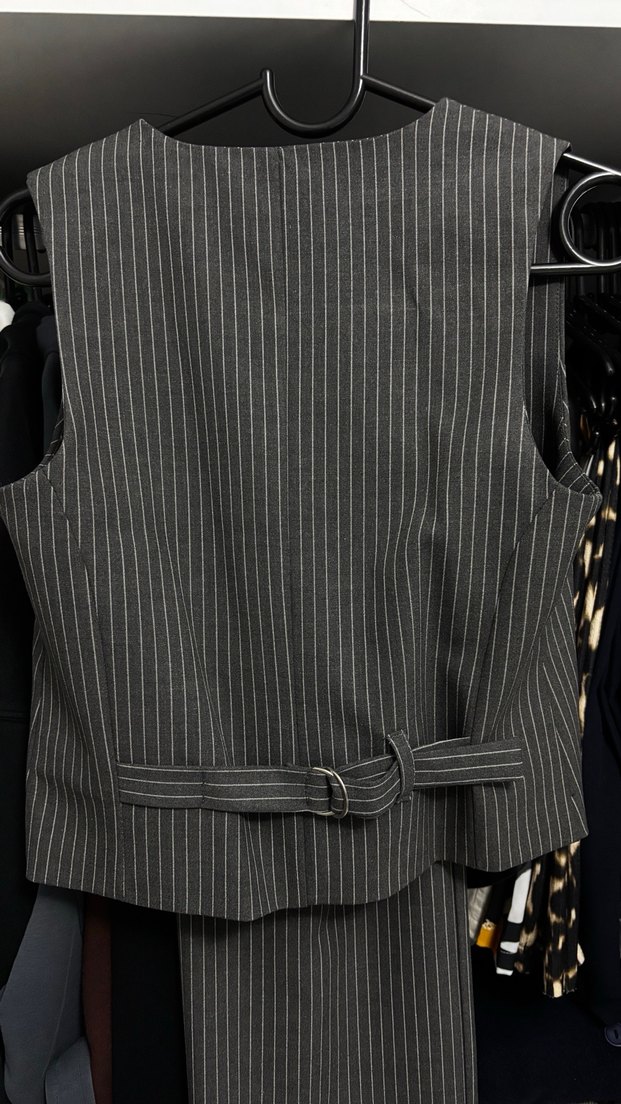 Karol Gri Çizgili Takim - Görsel 5