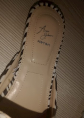 37 Beden Payetli Zebra Desenli Kadın Dolgu Topuk Terlik