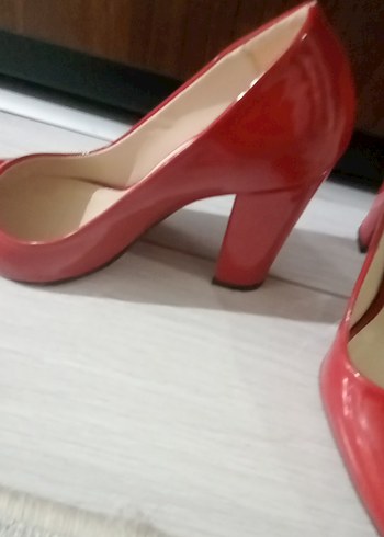 Kadın Parlak Kırmızı Stiletto Topuklu Ayakkabı - Görsel 6