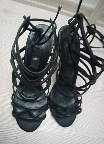 37 Beden siyah Renk İnce topuklu ayakkabı 