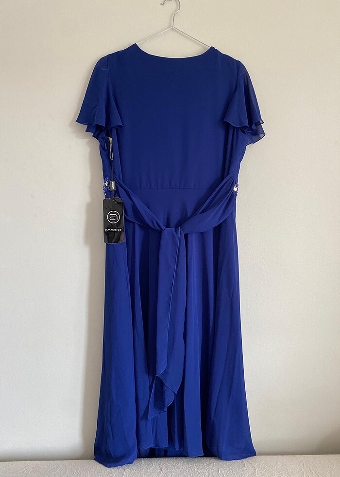 GECE MAVİSİ ETİKETİ ÜZERİNDE ABİYE - Görsel 3