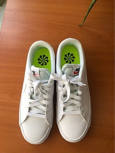 39 Beden beyaz Renk Nike court legacy