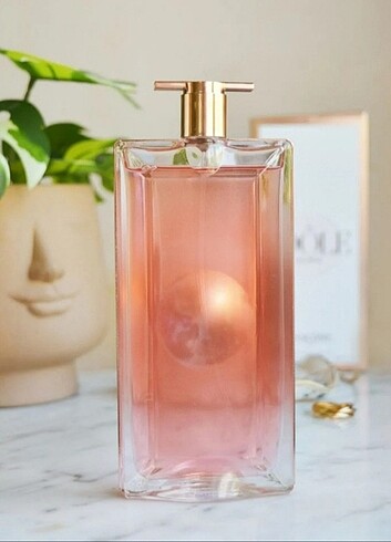 PHEROMONEAAA 