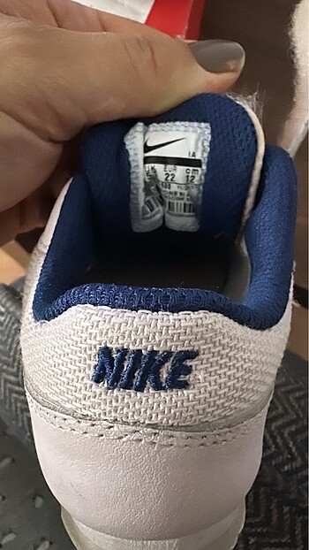 22 Beden Nike spor ayakkabı