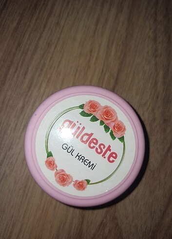 Diğer Gül kremi 