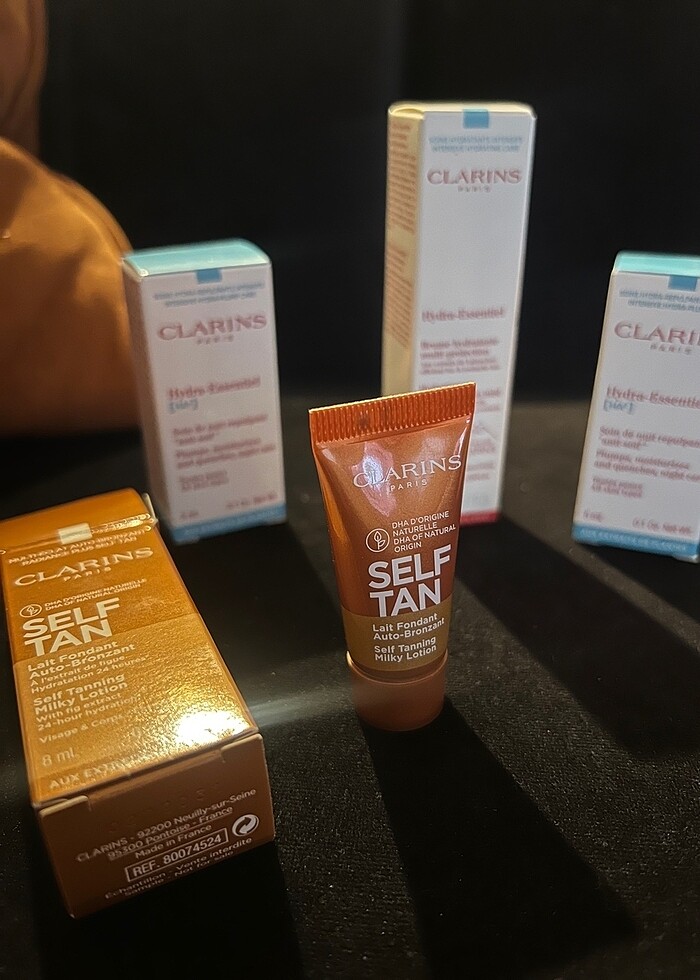 Clarins Self Tanning Milky Lotion Bronzlaştırıcı Losyon 8 ml - Görsel 3