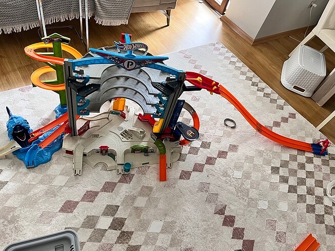  Beden Hotwheels garaj