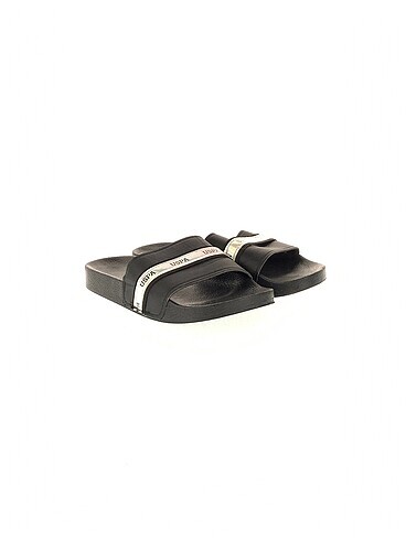 Diğer PreLoved Terlik %70 İndirimli.