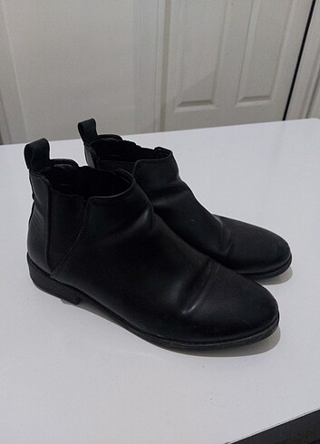 LC Waikiki Bot lcw