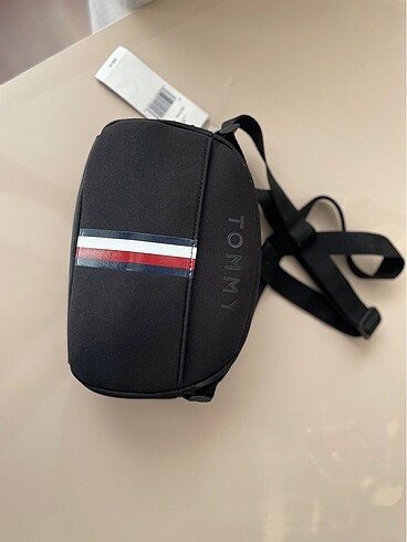 Tommy Hilfiger (SATILDI)