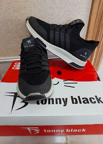 Tommy Hilfiger tek ebat