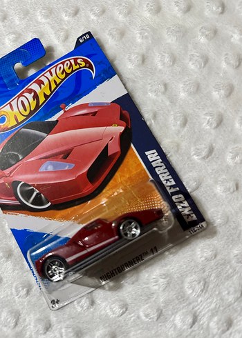 Hot Wheels NIGHTBURNERZ 11 ENZO FERRARİ 2010 - Görsel 2