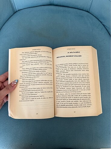 Beden Renk Güneşin Doğusu - Julia Gregson / Pegasus Yayınları