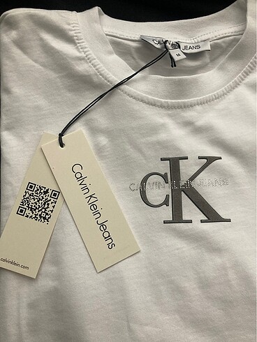 m Beden Calvin Klein Tshirt