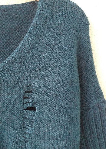 V Yaka Lacivert Örgü Kadın Kazak - Görsel 4