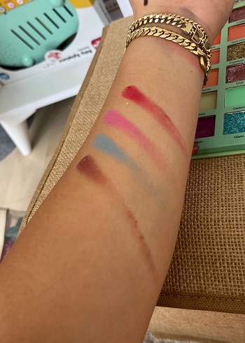 Renkli Holiday Göz Farı Paleti - Görsel 6