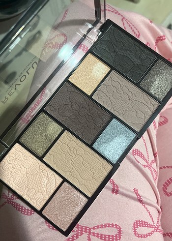 Revolution Göz Far Paleti Reloaded dimension impulse smoke - Görsel 5