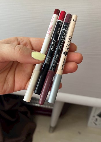 Flormar emily beaulis dudak kalemi deborah göz kalemi