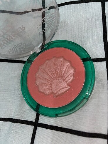 Beden Beaulis pembe allık/ highlighter