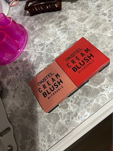 Pastel cream blush allık
