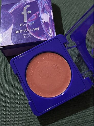  Beden flormar metaglam creamy blush